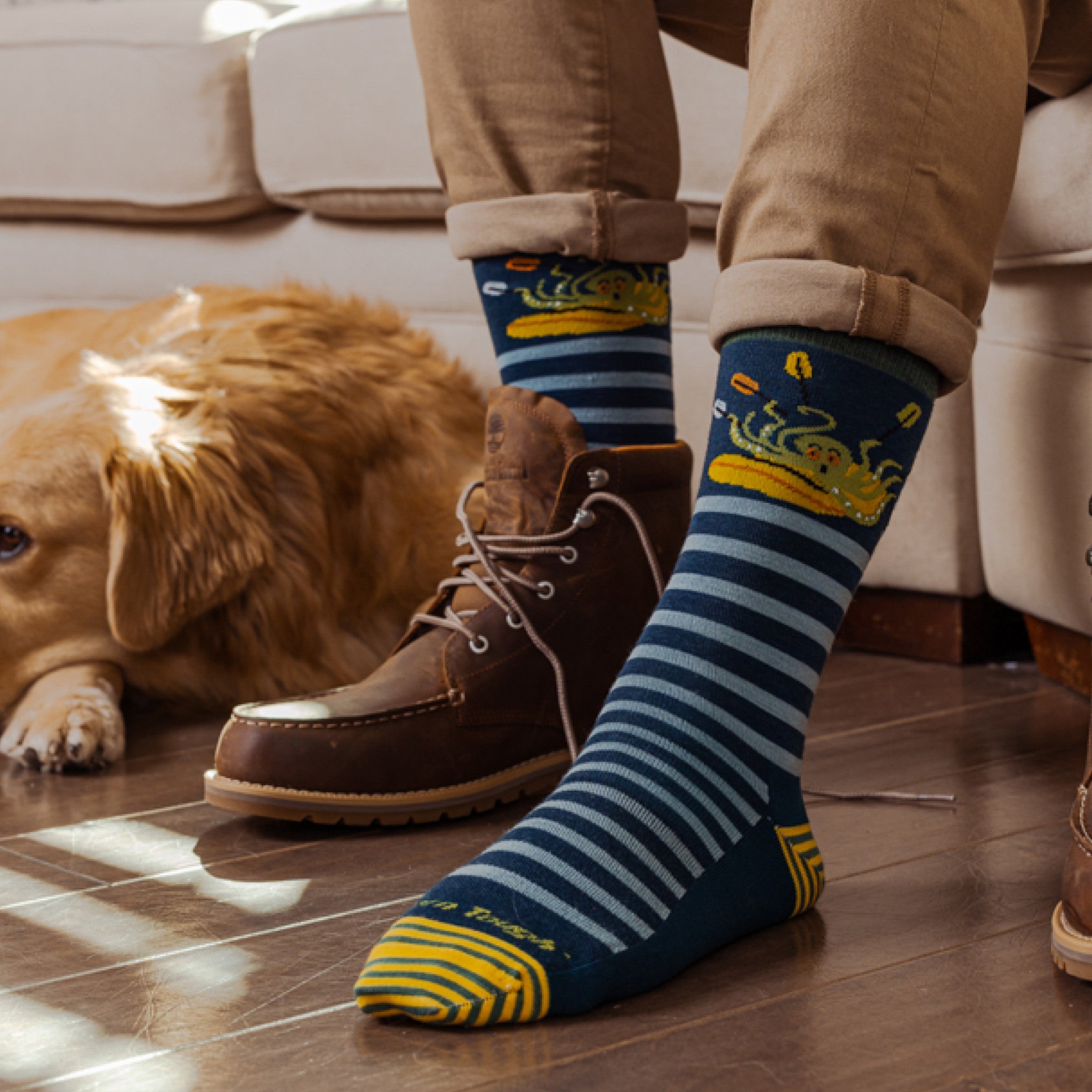 Darn Tough Socks Men's Animal Haus Crew Lightweight Lifestyle Socks - Image 3