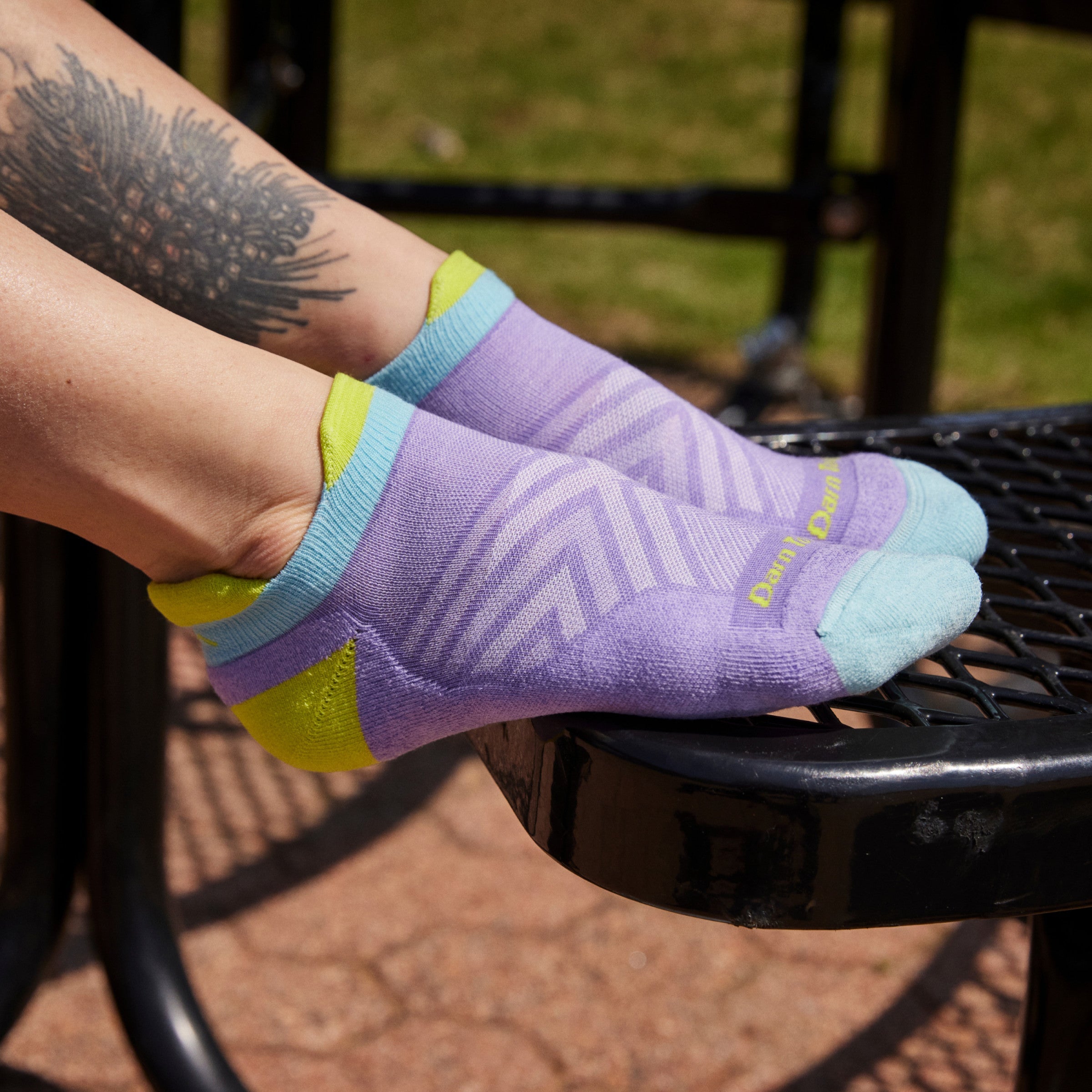 Darn Tough Socks Women's Run No Show Tab Cushioned Ultra-Lightweight Running Socks - Image 11
