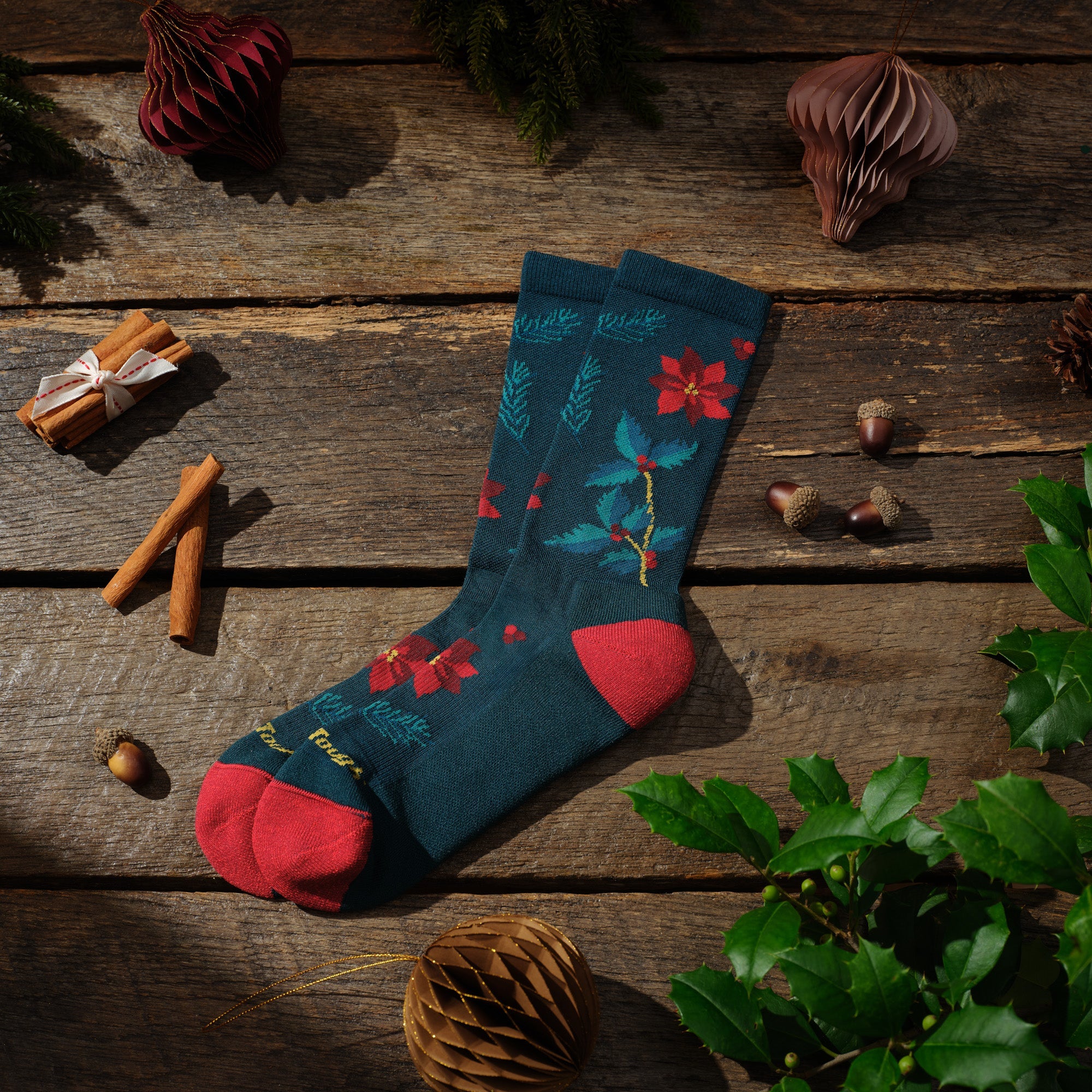Darn Tough Socks Women's Mistle-Toe Crew Lightweight Lifestyle Socks - Image 3