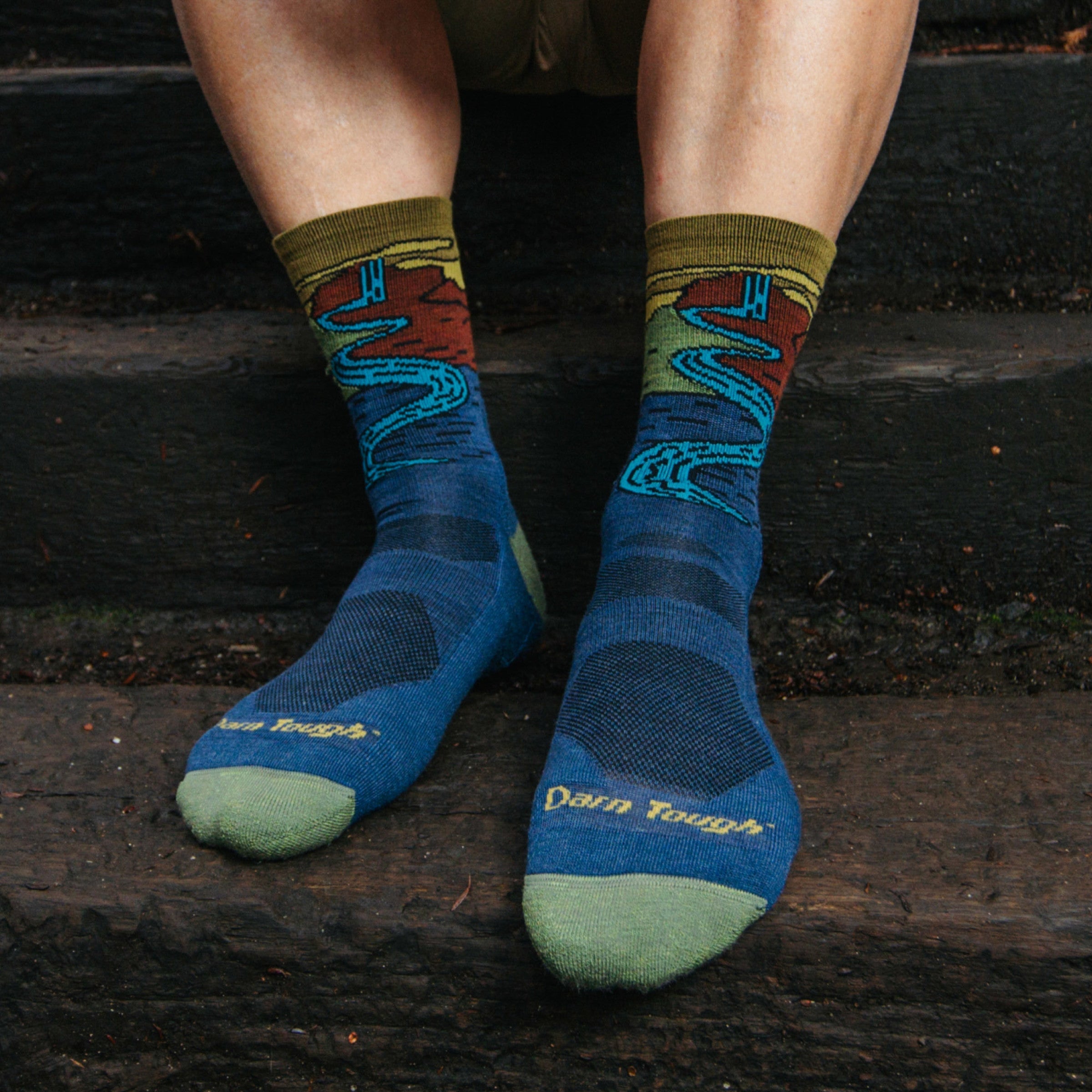 Darn Tough Socks Men's Chasing Waterfalls Micro Crew Lightweight Hiking Socks - Image 4