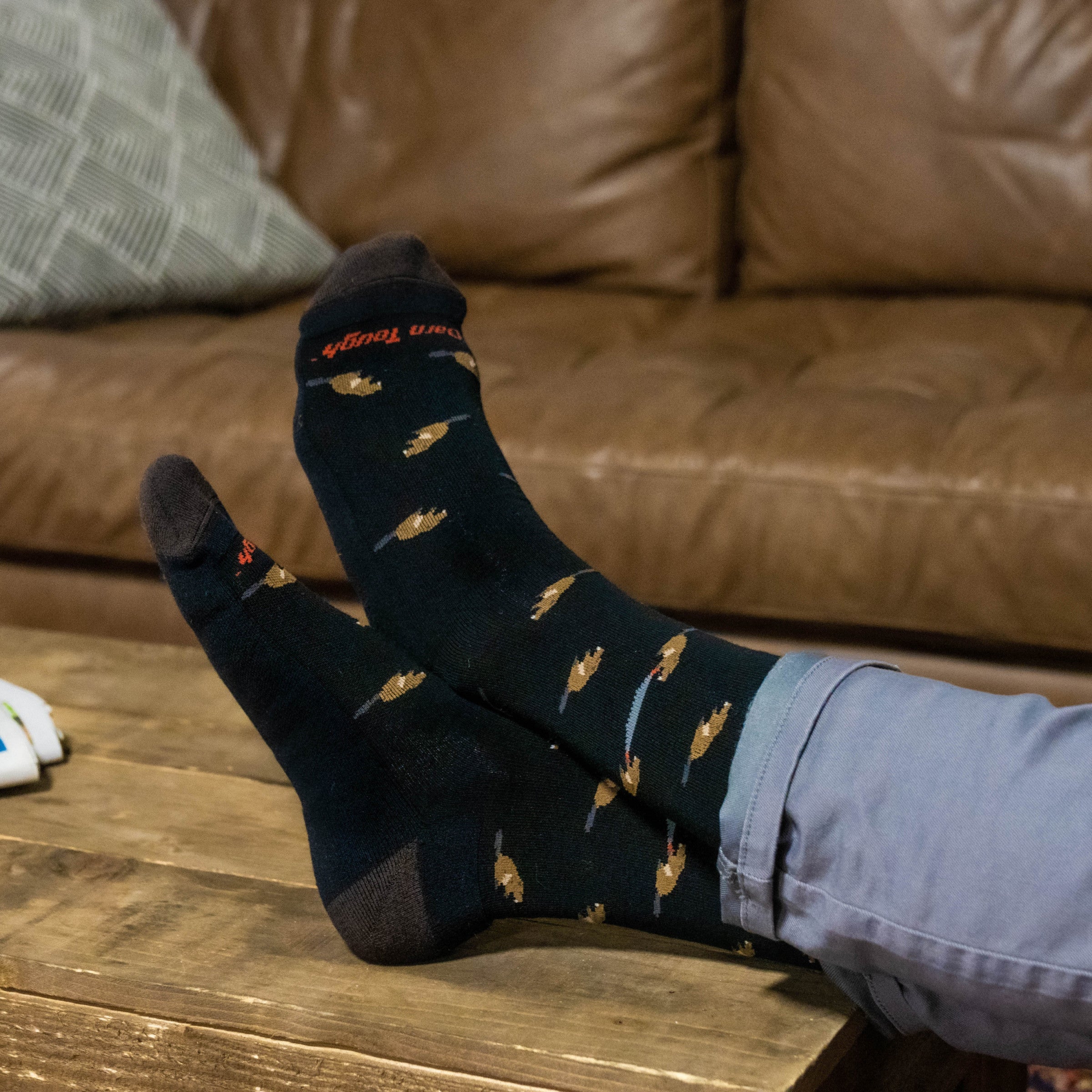 Darn Tough Socks Men's Sawtooth Crew Lightweight Lifestyle Socks - Image 2