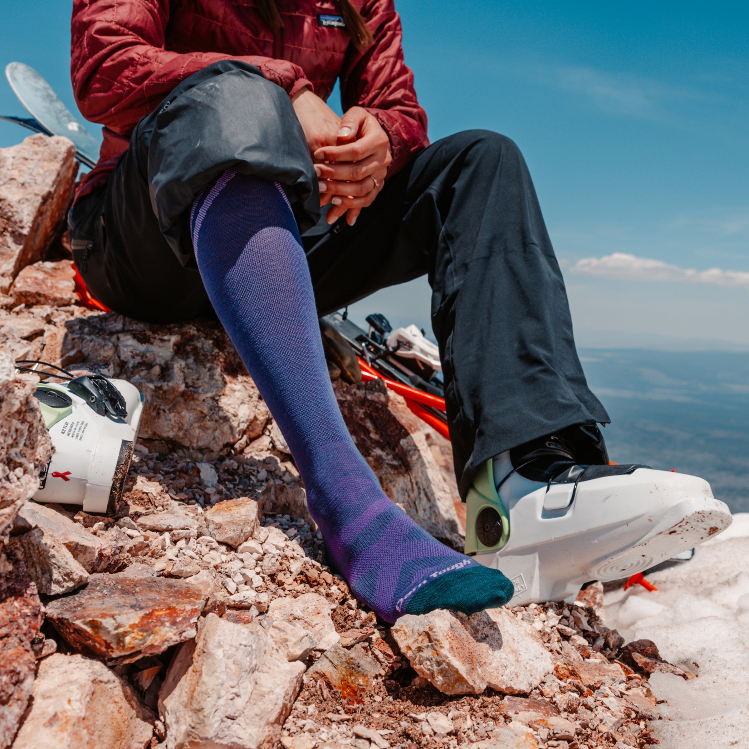 Darn Tough Socks Women's Peaks Over-The-Calf Ultra-Lightweight Ski & Snowboard Sock-Last Chance - Image 2