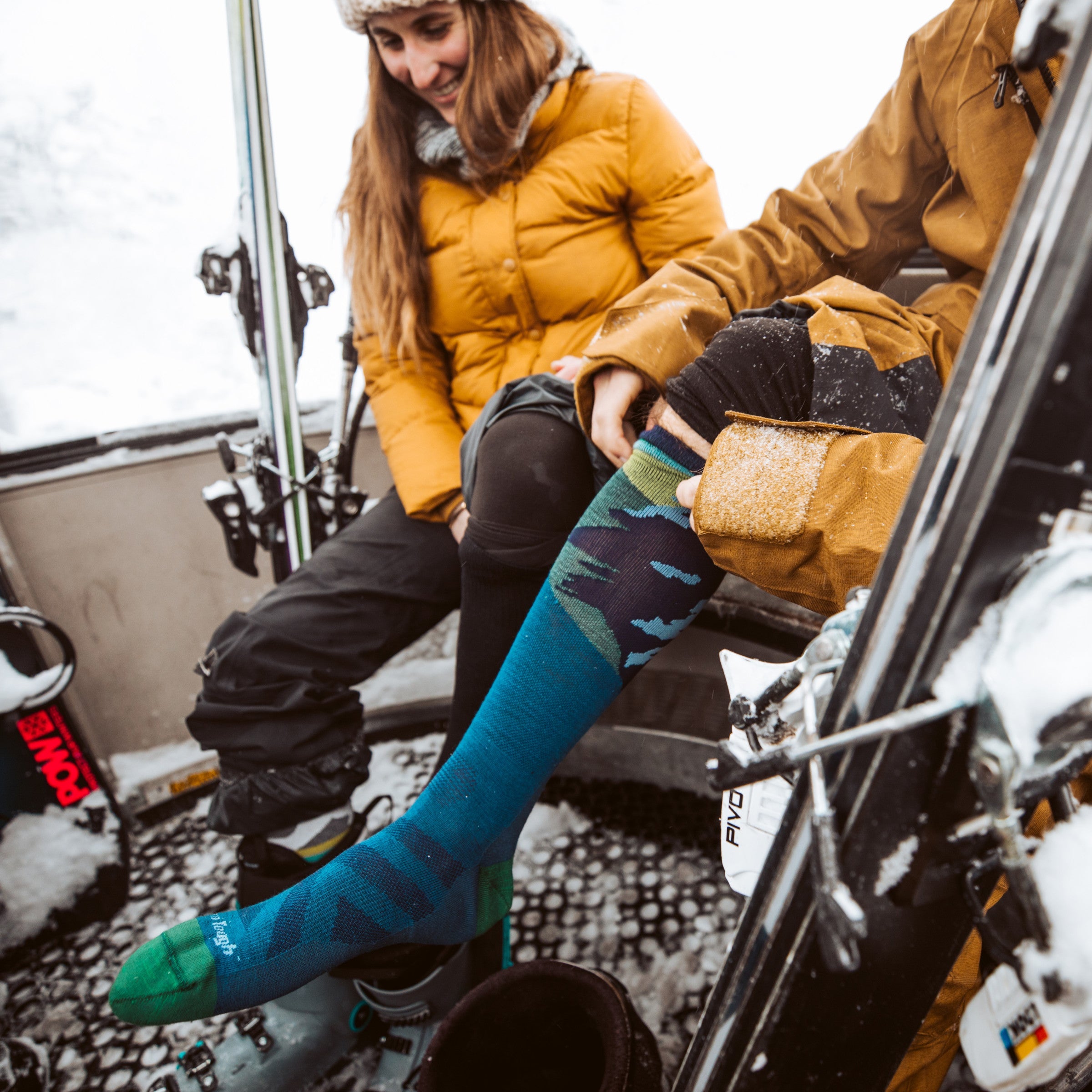 Darn Tough Socks Men's Solstice Over-the-Calf Lightweight Ski & Snowboard Socks - Image 5