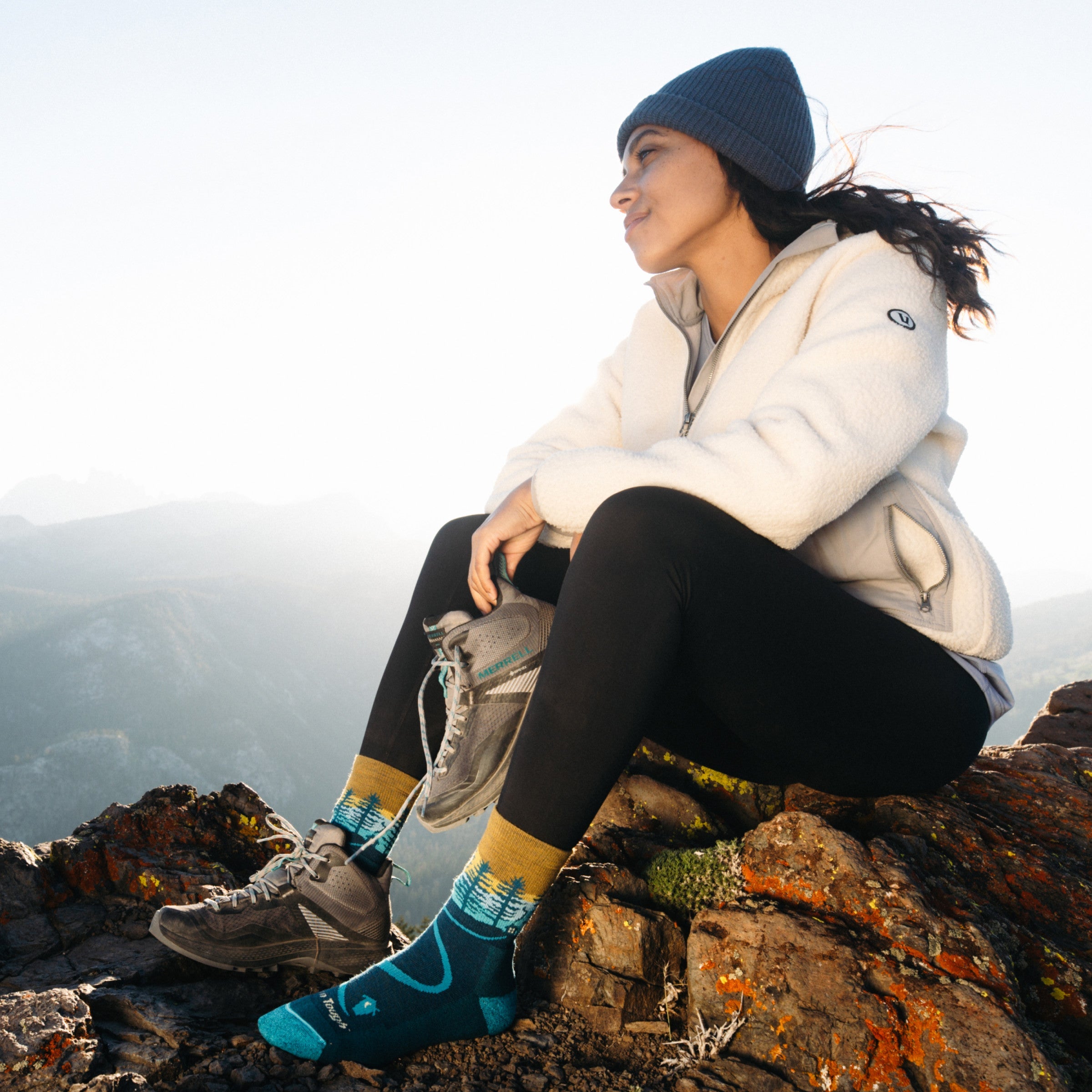Darn Tough Socks Women's Northwoods Micro Crew Midweight Hiking Socks - Image 5
