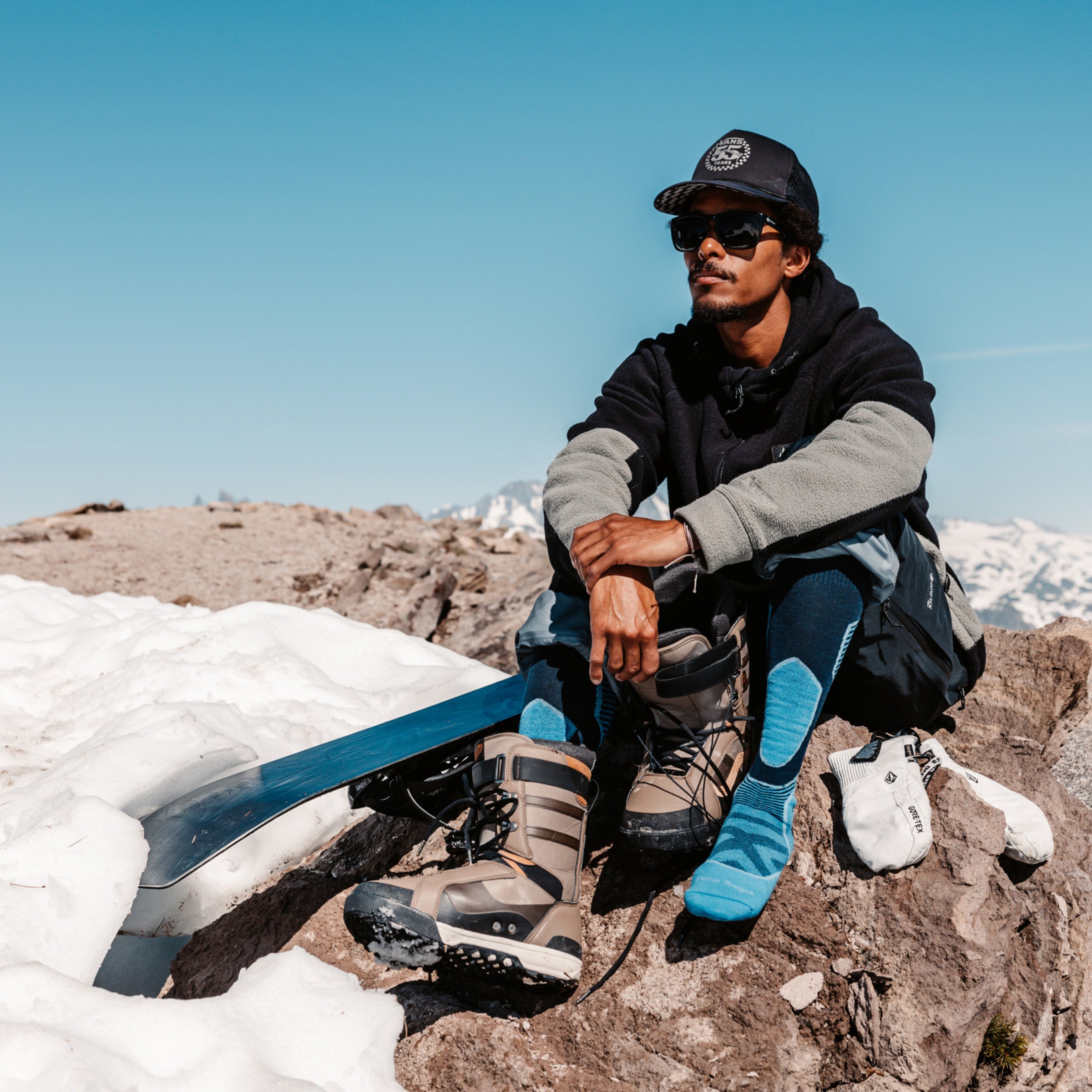Darn Tough Socks Men's Outer Limits Over-the-Calf Lightweight Ski & Snowboard Socks - Image 4
