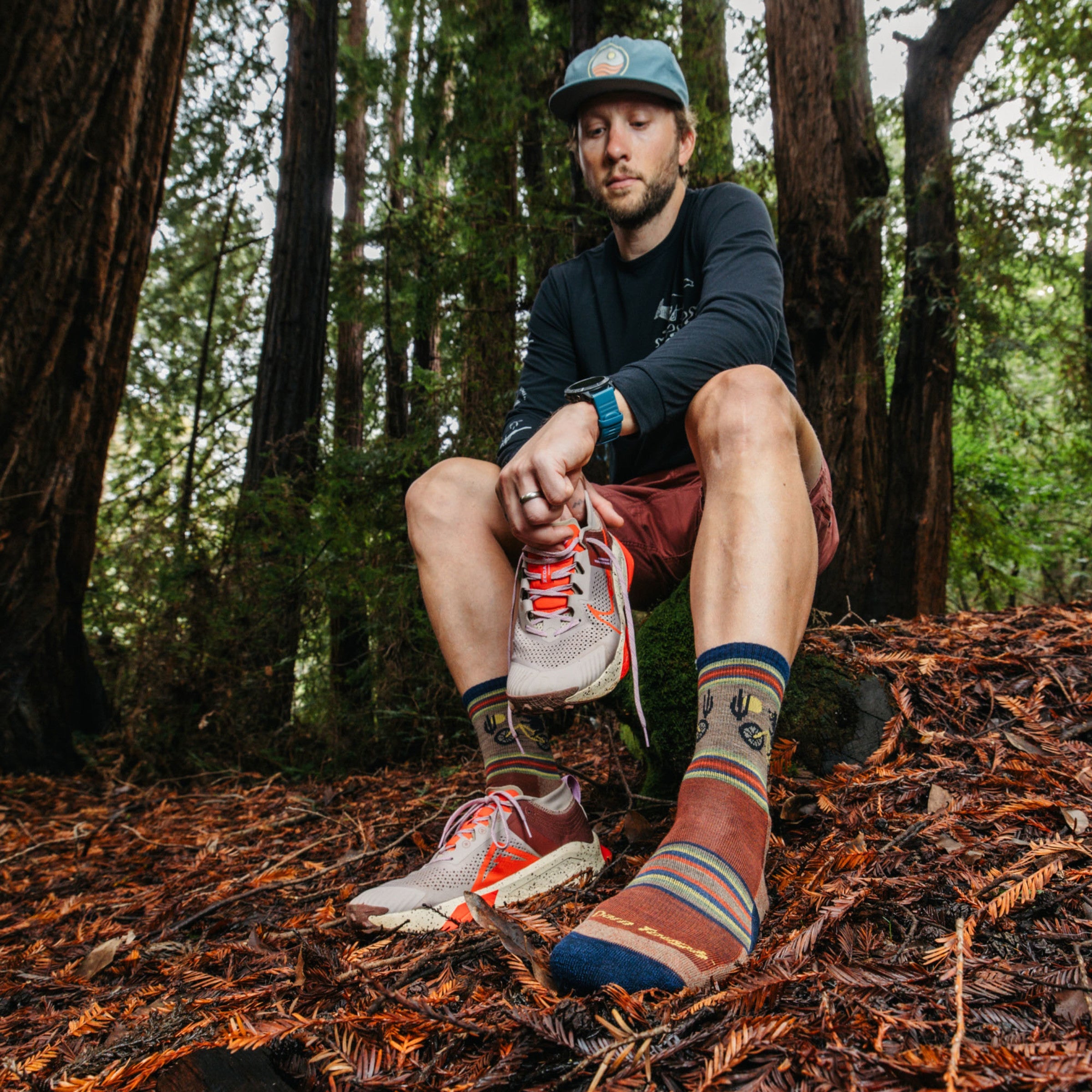 Darn Tough Socks Men's Willoughby Micro Crew Lightweight Hiking Socks - Image 11