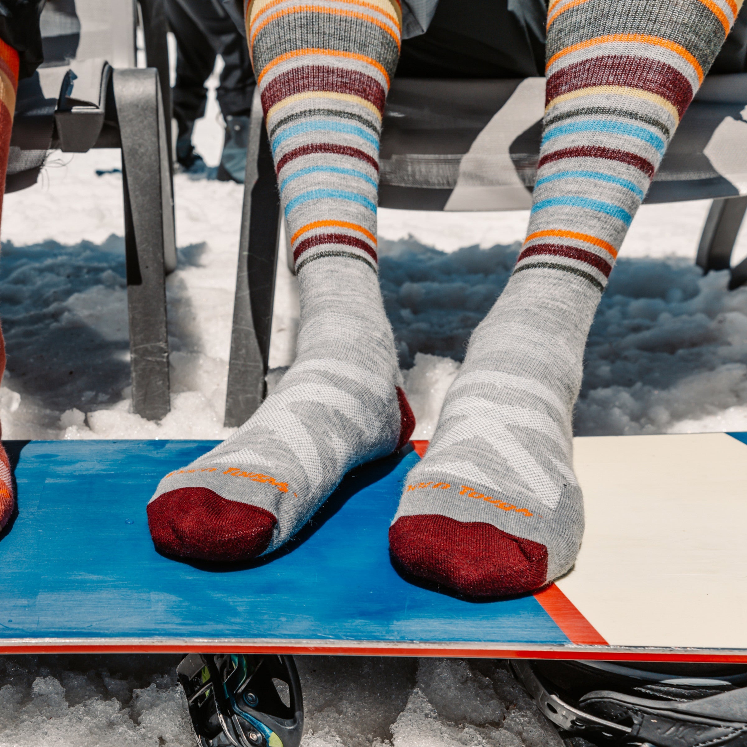 Darn Tough Socks Men's Snowpack Over-the-Calf Midweight Ski & Snowboard Socks - Image 3