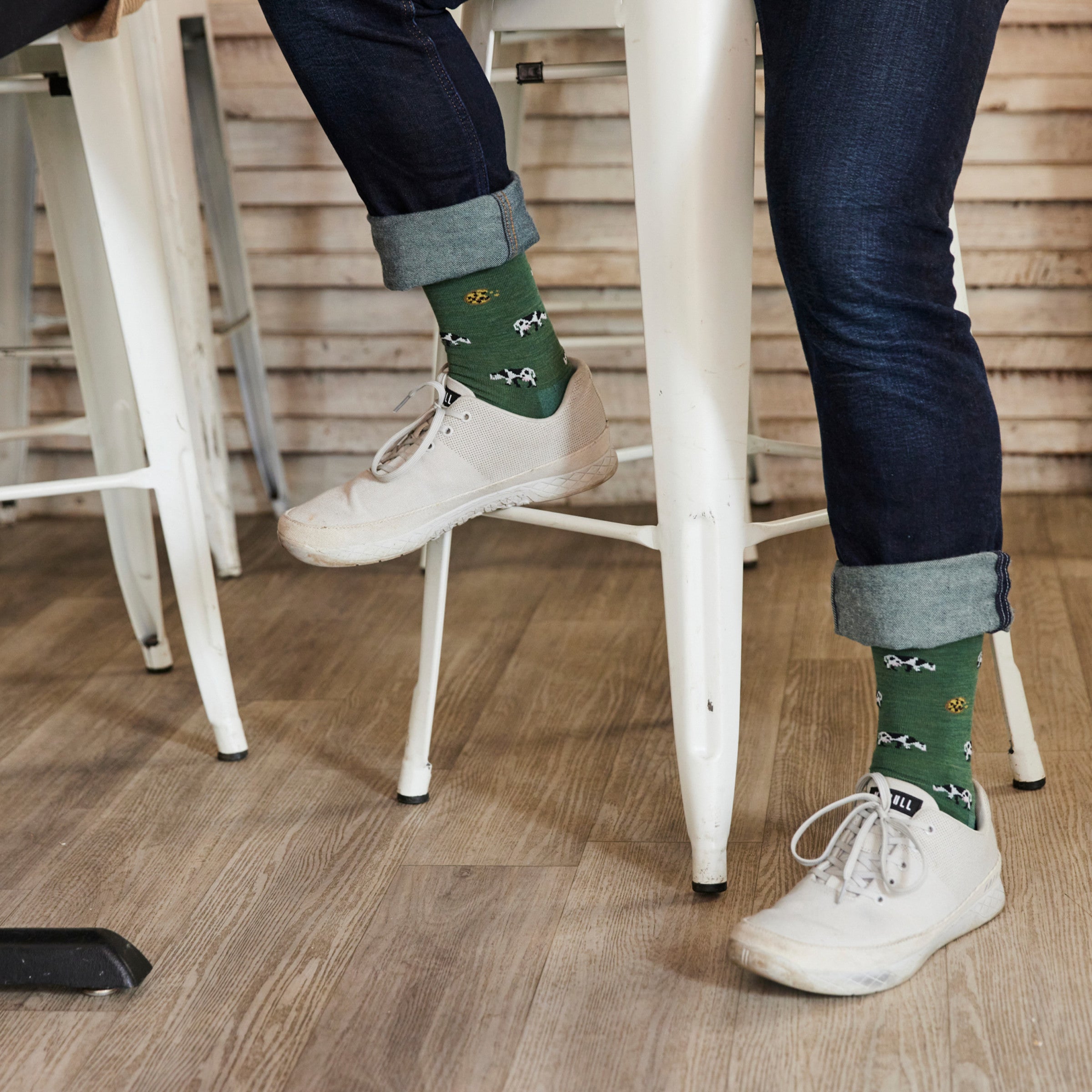 Darn Tough Socks Men's Dairy Air Crew Lightweight Lifestyle Socks - Image 3