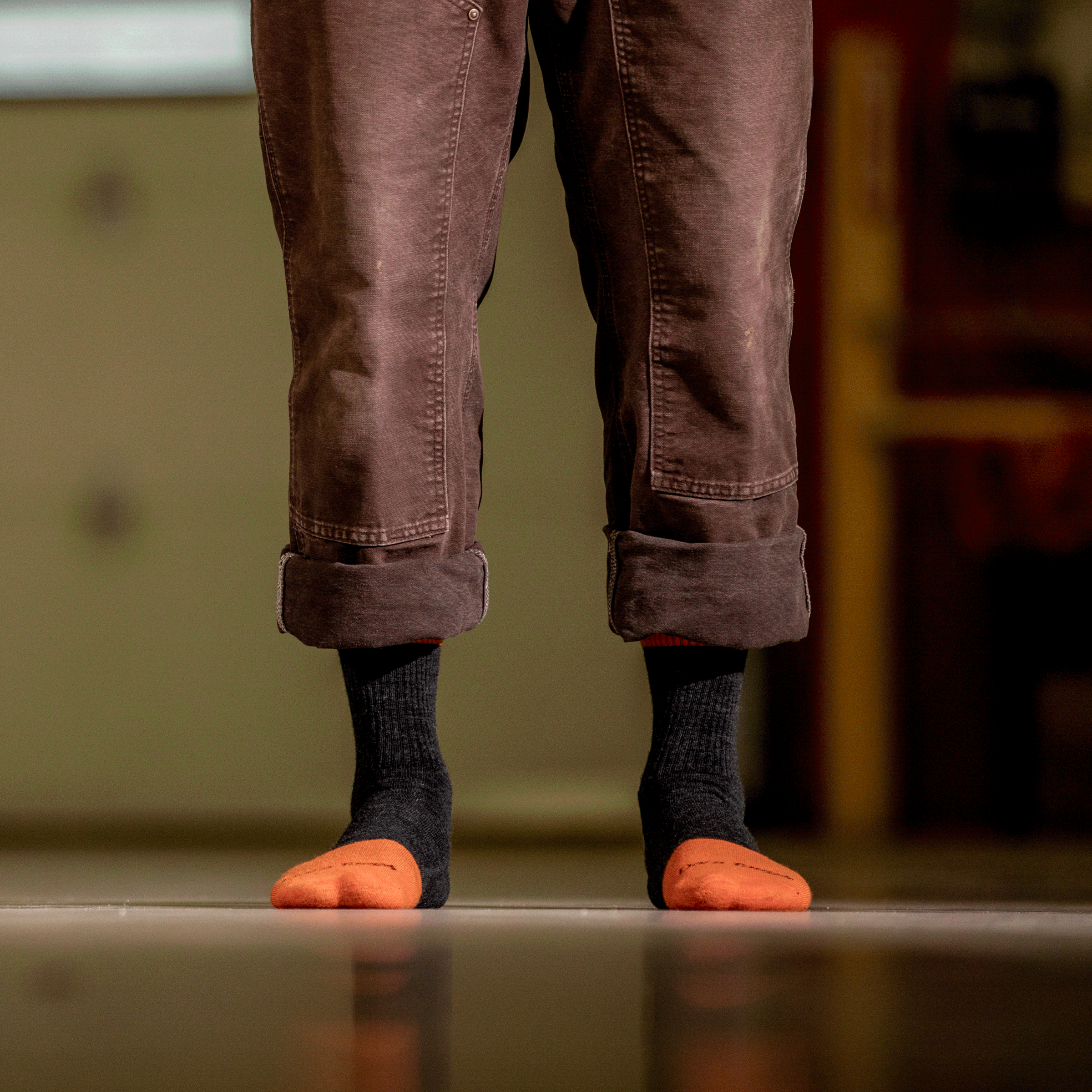 Darn Tough Socks Men's Steely Micro Crew Midweight Work Sock - Image 6