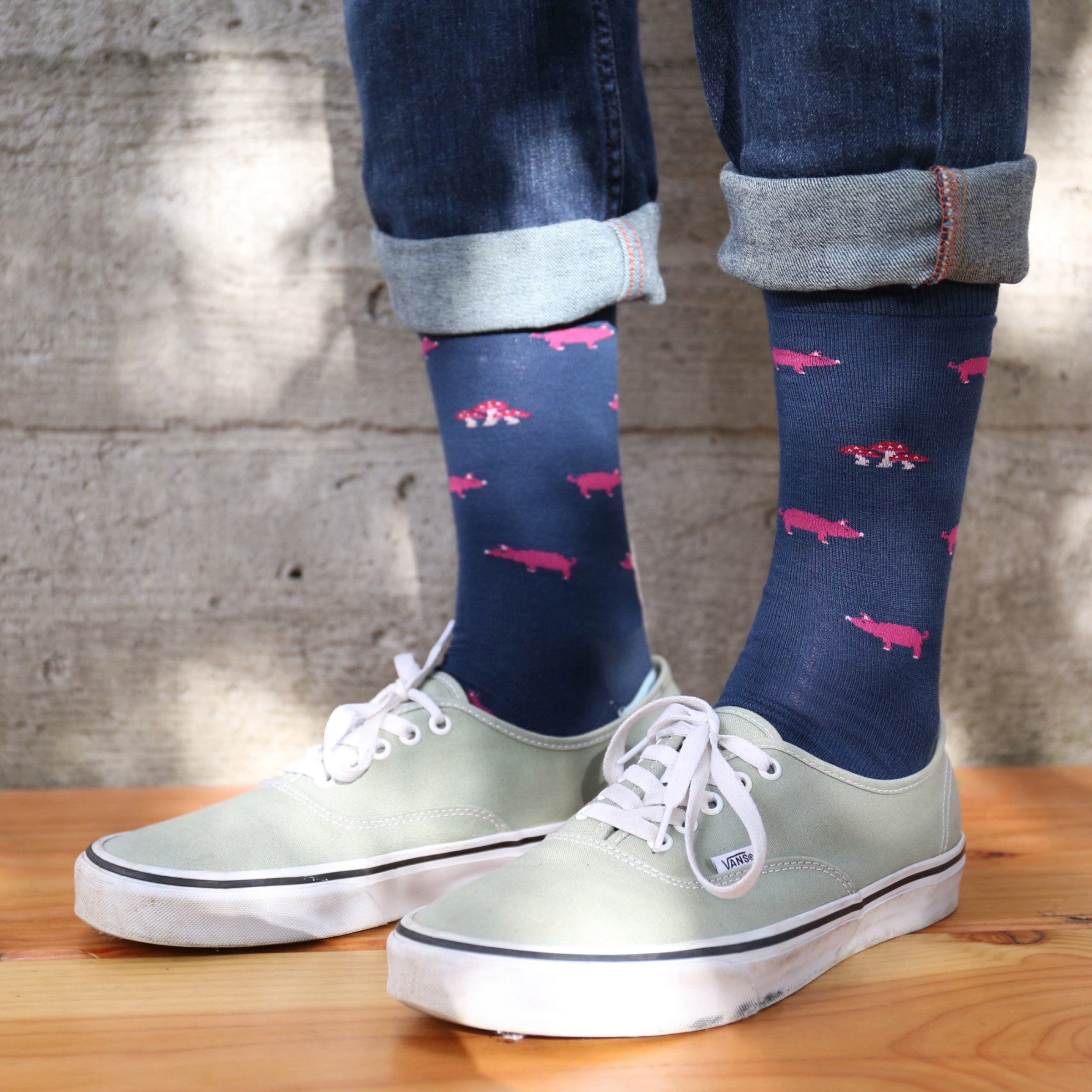 Darn Tough Socks Men's Truffle Hog Crew Lightweight Lifestyle Socks - Image 4