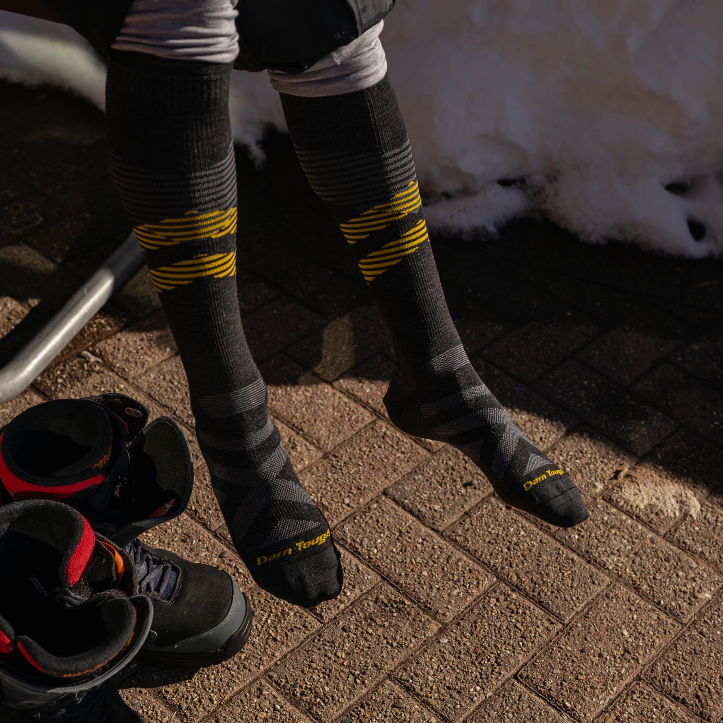 Darn Tough Socks Men's Pennant RFL Over-the-Calf Ultra-Lightweight Ski & Snowboard Socks - Image 5