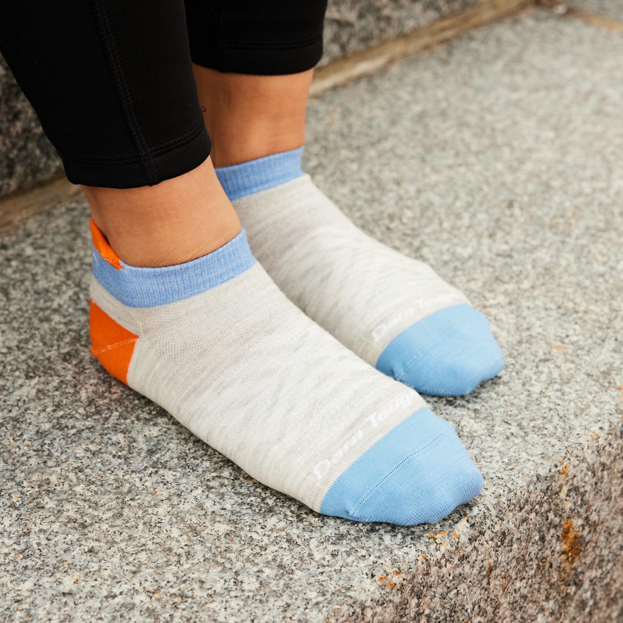 Darn Tough Socks Women's Run No Show Tab Ultra-Lightweight Running Socks - Image 11
